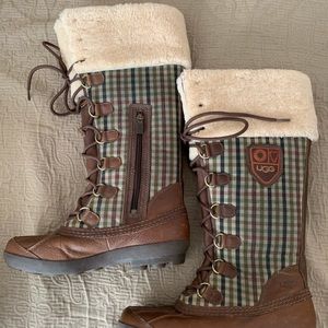 UGG Edmonton plaid boots Size 7.5